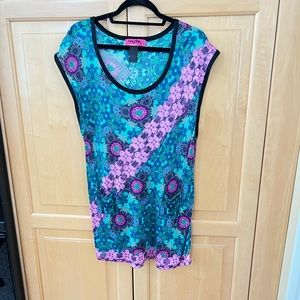 Custo line top size large